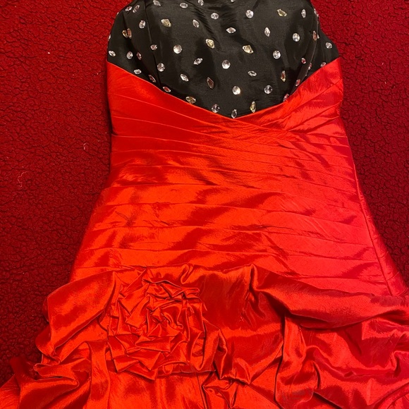 Formal Gown - Picture 1 of 6